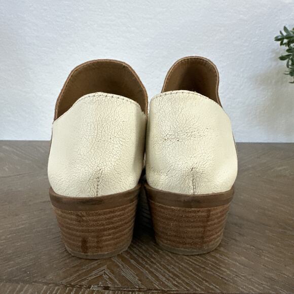 Lucky Brand Womens White Crackled Leather V-cut Ankle Booties Boots Size 7 Shoes - Picture 5 of 9